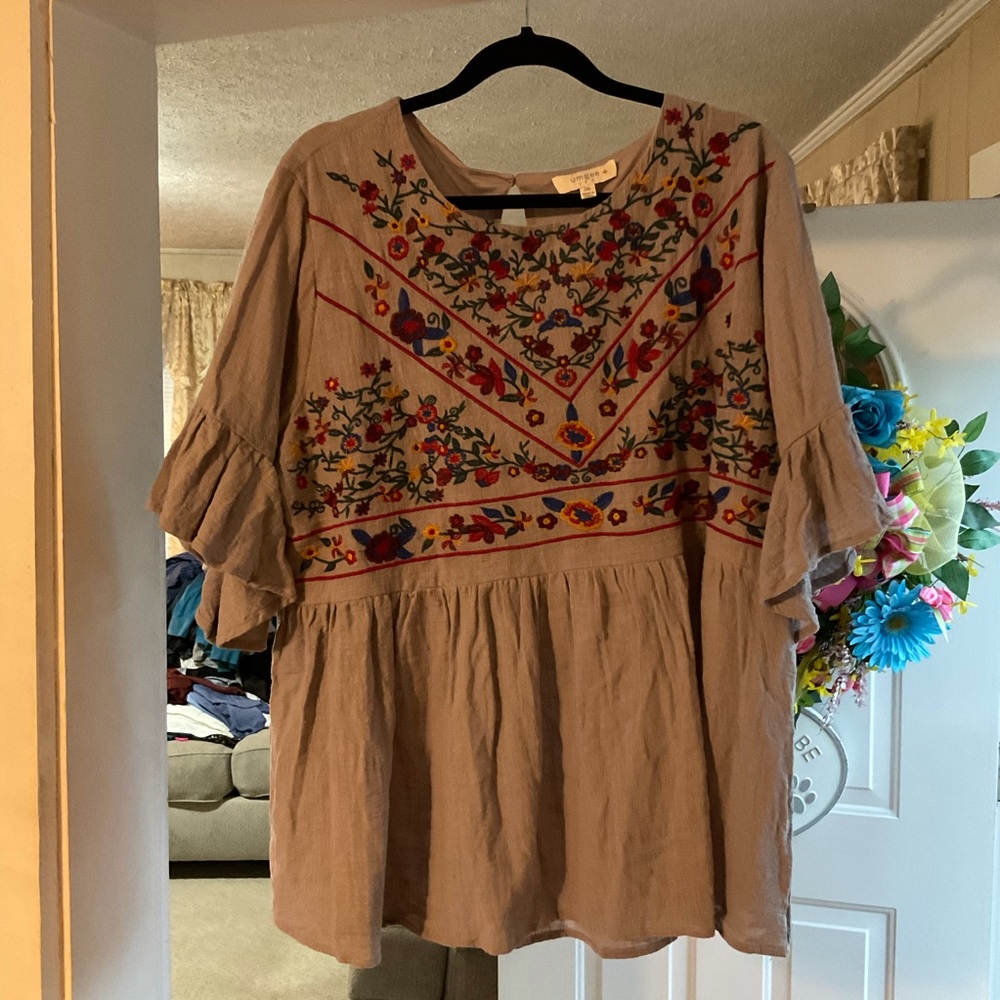 Women’s Plus Size Umgee Short Sleeve Shirt Size 2X
